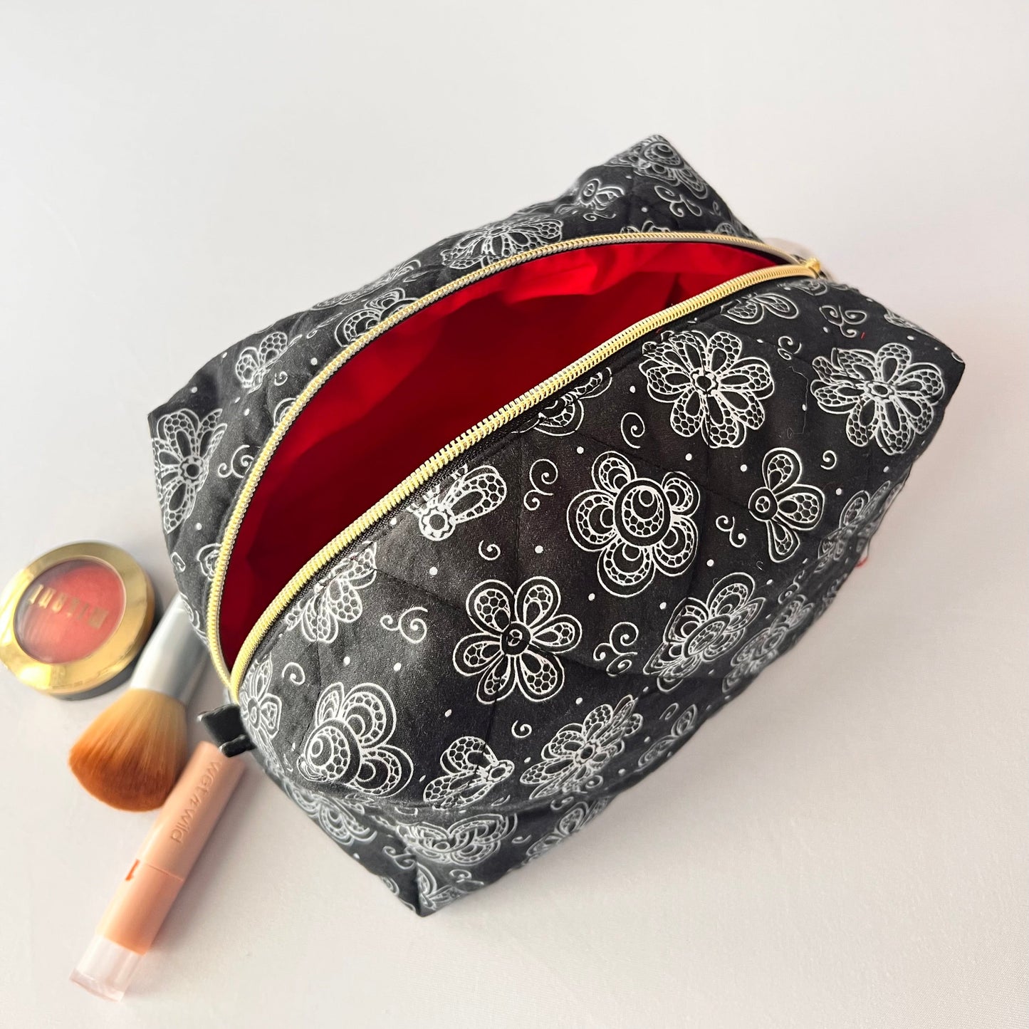 women bag
quilted makeup bag
makeup bag small
makeup bag for purse
make up bag travel
MAKE UP BAG ORGANIZER
large makeup bag
handmade bag
flowers makeup bag
Black makeup bag
black and white makeup bag