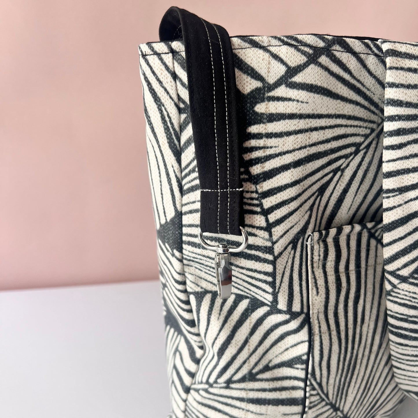 handmade tote bag cotton
Handmade Tote Bag
handmade pool bag
handmade bag
flowers bag
Fabric bag
Everyday book bag
Eco-friendly tote
boho handbag
black tote bag
black purse
black handbag
black bag
black and white tote bag
beach tote bag