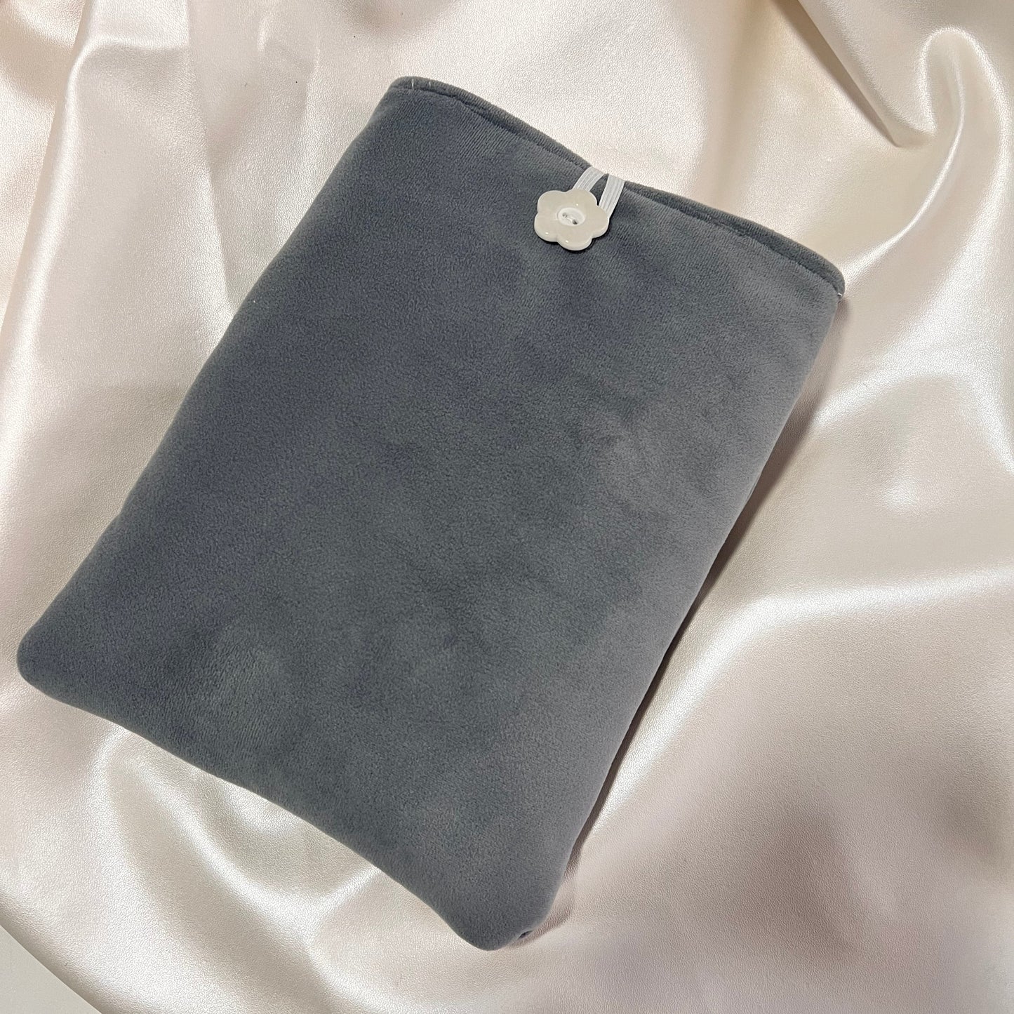 Paddle book sleeve
Handmade book sleeve
gray book sleeve
Gift for books
Gift for book lovers
Book sleeve for travel
Book sleeve for teachers
Book sleeve case
Book sleeve
Book protector
book pouch
book cover sleeve
