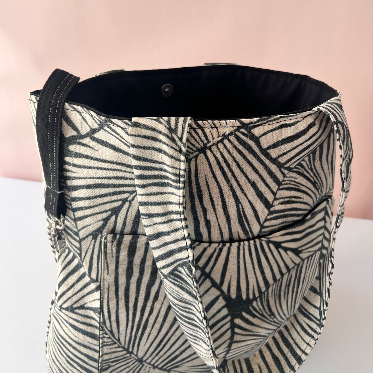 handmade tote bag cotton
Handmade Tote Bag
handmade pool bag
handmade bag
flowers bag
Fabric bag
Everyday book bag
Eco-friendly tote
boho handbag
black tote bag
black purse
black handbag
black bag
black and white tote bag
beach tote bag