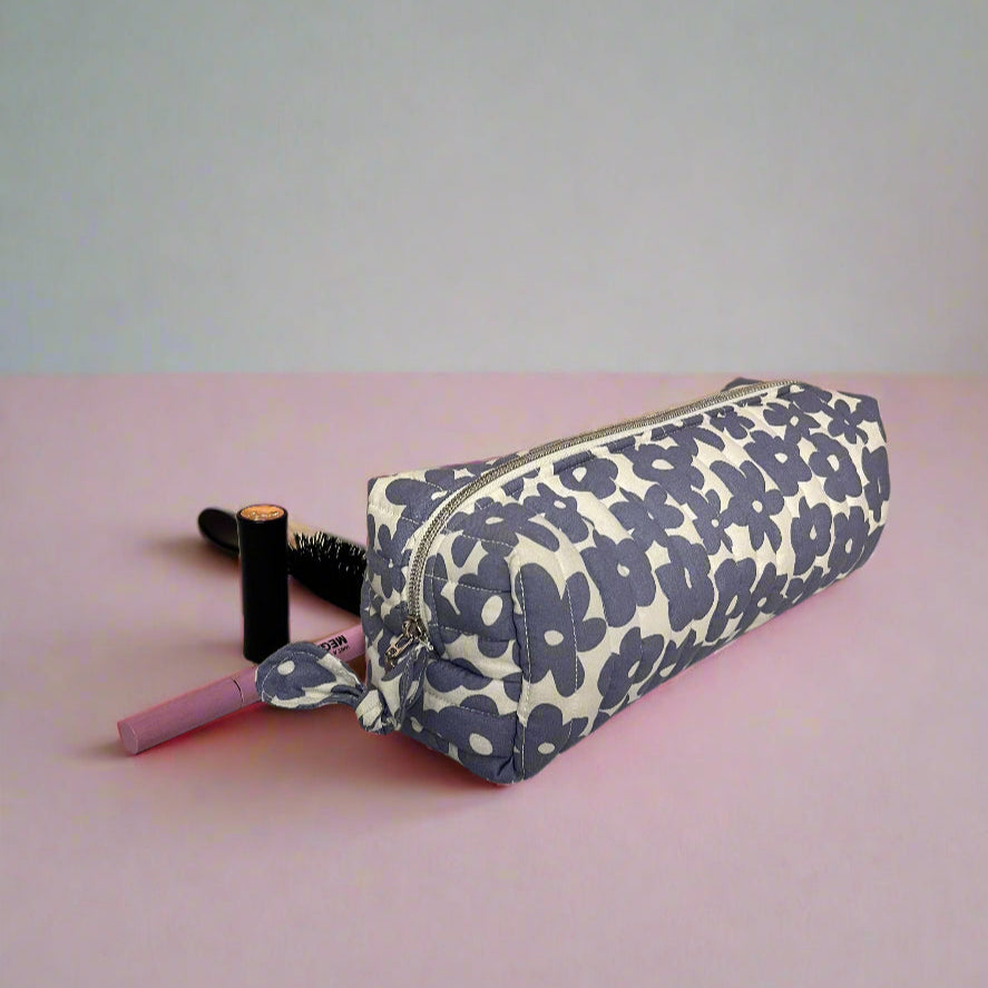 women bag
makeyup pouch
makeup travel case
makeup storage
makeup pouch
makeup organizer
makeup brushes case
Makeup Bag Travel Cosmetic Bag
makeup bag small
heat iron pouch
hair accessories bag
Travel bag