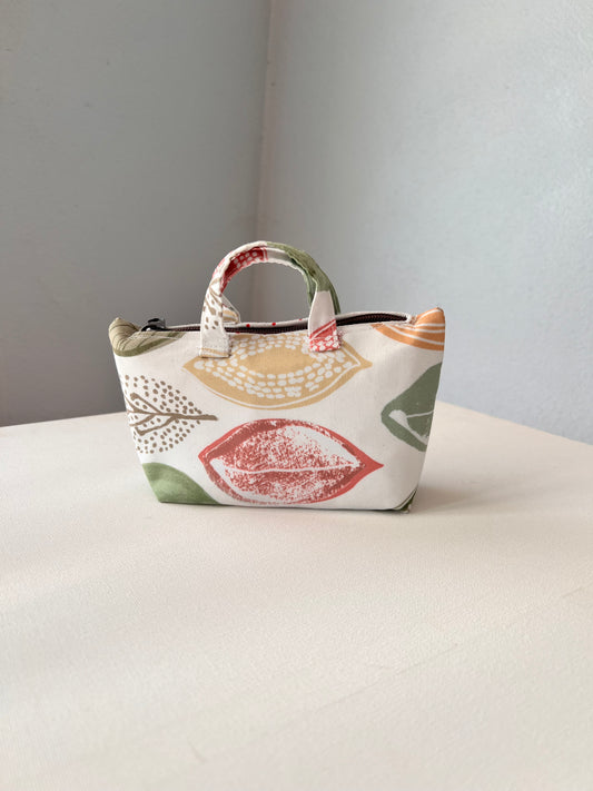 Trendy mini bags,Stylish mini bag
Small handbags, Mini designer bags, Mini crossbody bag
Mini bag for essentials, 
Mini bag fashion, Mini bag accessories, Everyday mini bag
Compact bag, 