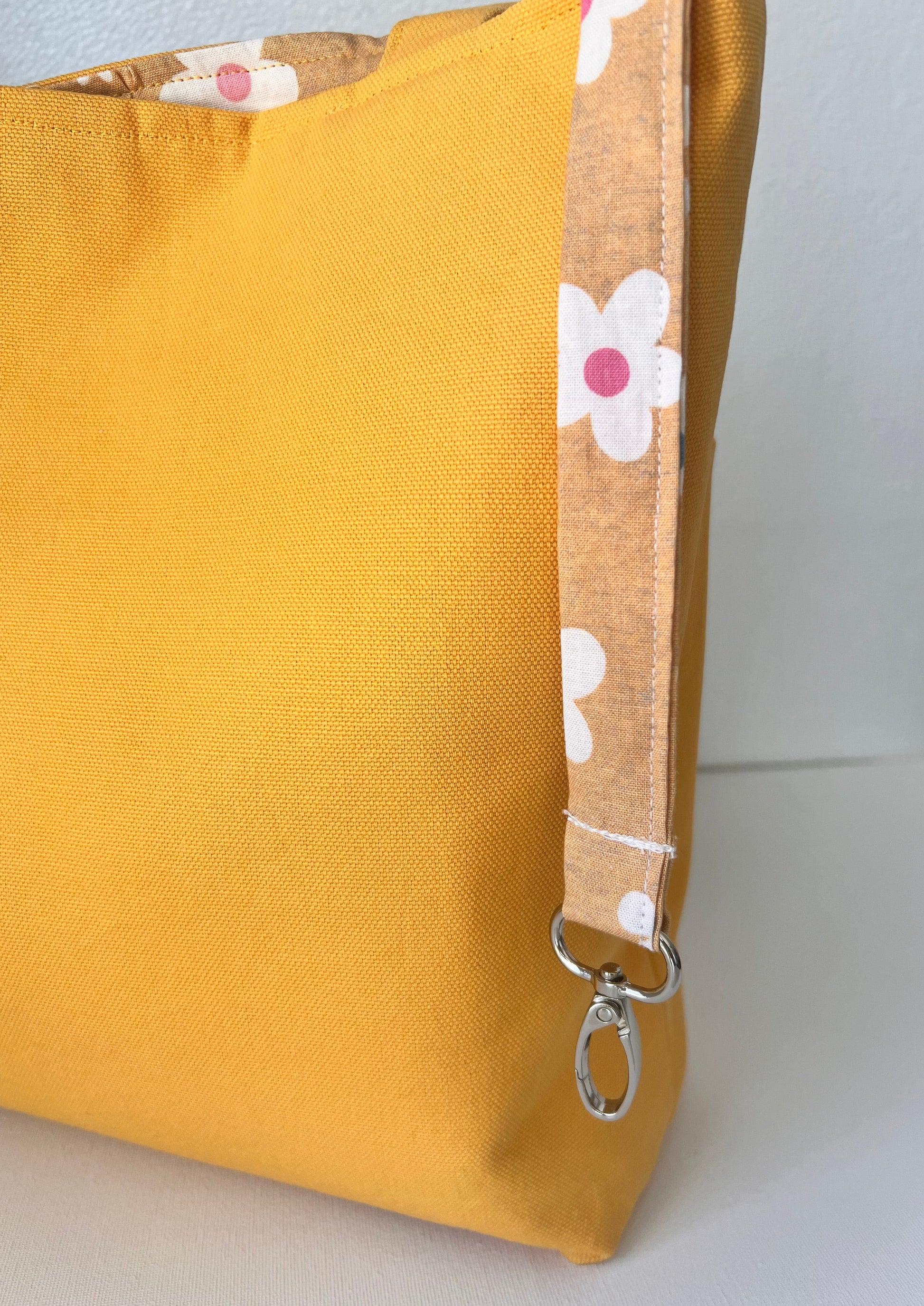 Gold_Tote_Bag_Handmade_Sandiz_Handmade_bags

Tote Bag, Shoulder Bag, women bag, handmade bag, Canvas tote, Reusable tote, Eco-friendly tote, Cotton tote, Custom tote, Tote bag with pockets, Beach tote, small tote bag, Tote bag for work, Tote bag for school, Tote bag for groceries, Tote bag with long handles, yellow bag